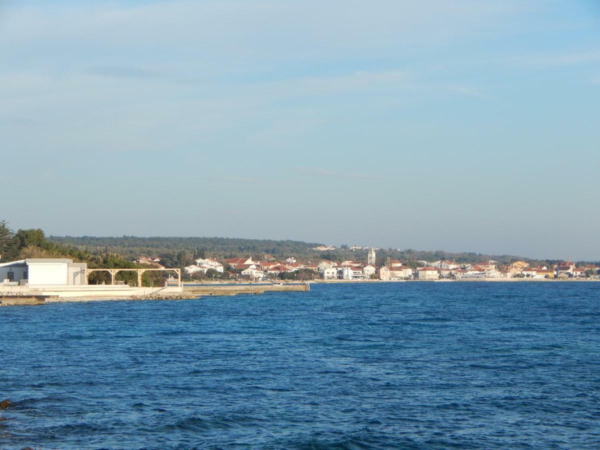Apartman Duje Petrcane Buitenkant foto